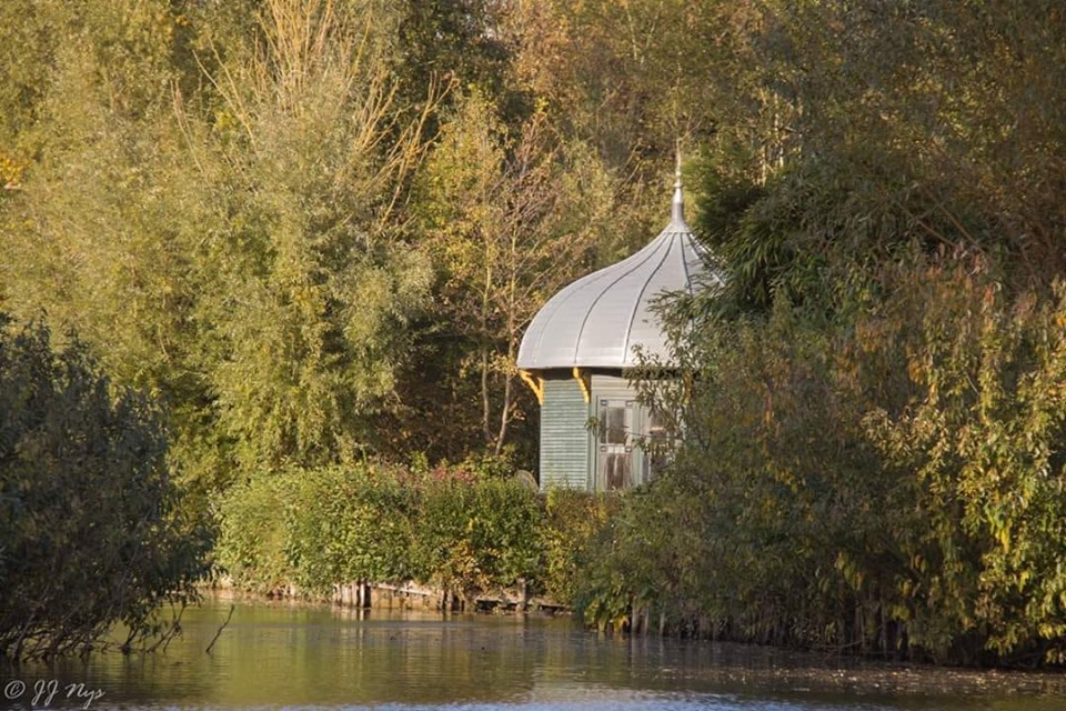 Barque dans les hortillonnages