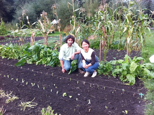 Yu Li et Paco au jardin