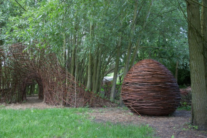 Sphère en saule tressé